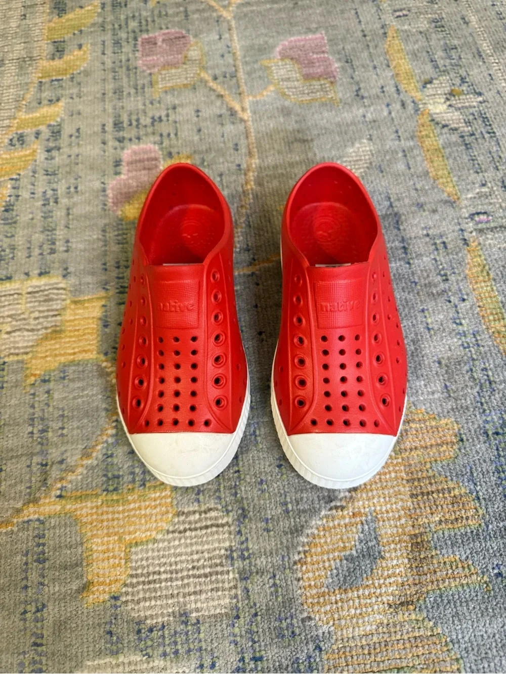 Native Jefferson Kids Torch Red Shell White Slip On Shoes Size C11 Little Kid